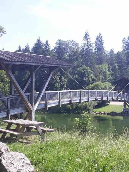Renove Au Bord Du St Point Montperreux