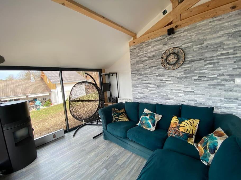 Renove Au Bord Du St Point Chalet Montperreux