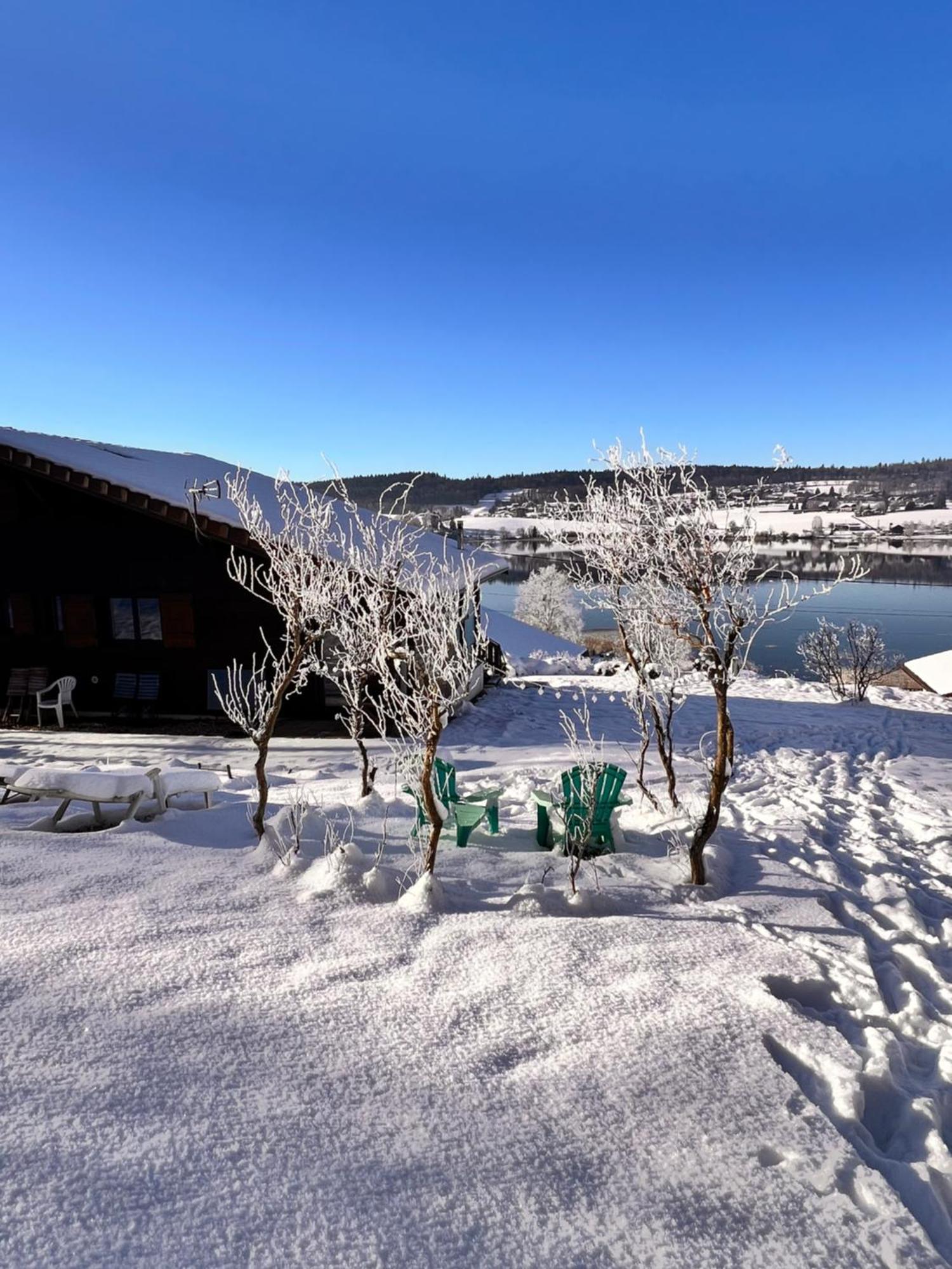 Renove Au Bord Du St Point Chalet Montperreux